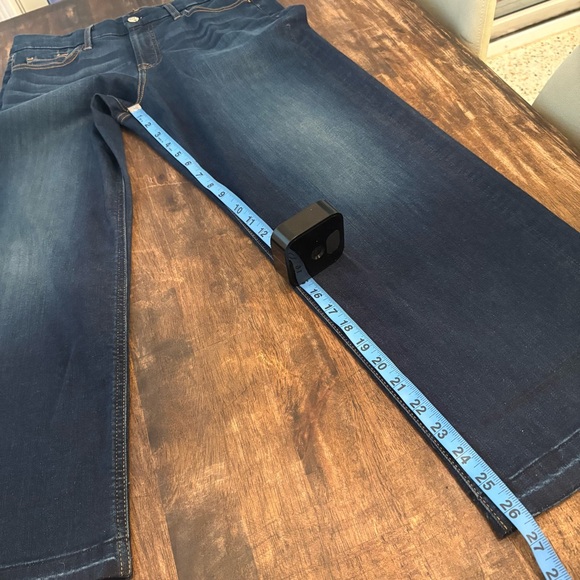Seven for All Mankind JEN 7 Blue Denim Cropped Wide Leg Jeans! Size 8 - Picture 11 of 13